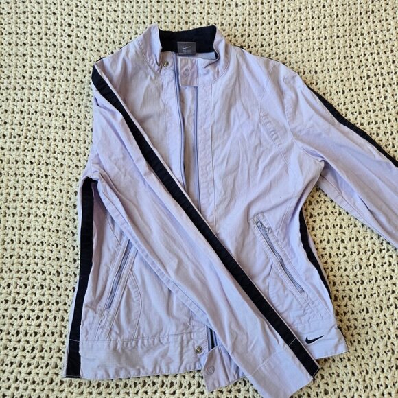 Nike Lightweight Zip Up Jacket Lavendar with Dark Blue Stripes Size M - Picture 7 of 9